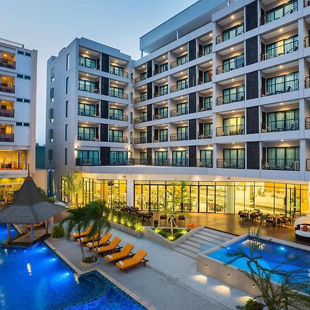 J Inspired Hotel Pattaya Extérieur photo