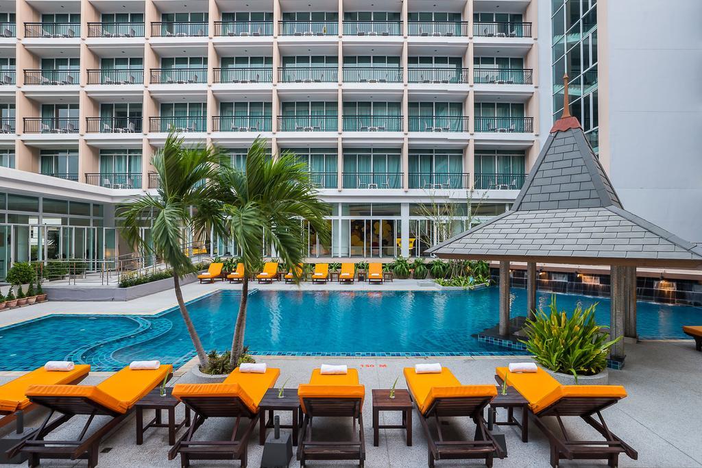 J Inspired Hotel Pattaya Extérieur photo
